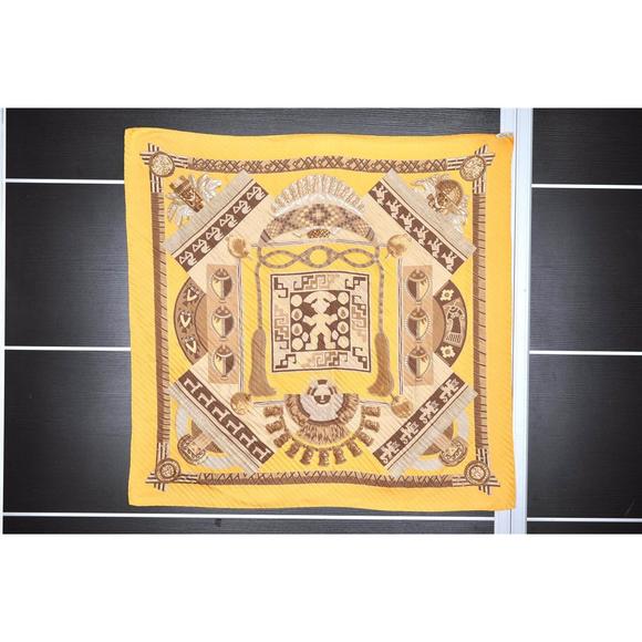 Auth Hermes Pleats Scarf 'Huaca Piru' #74825H15B - Picture 11 of 15